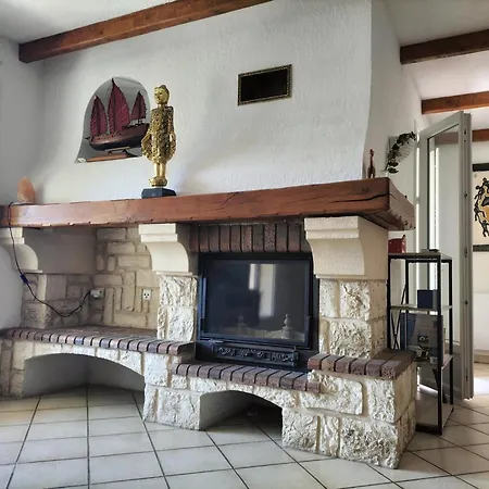 La Maison D'alfred ساناري سور مير
